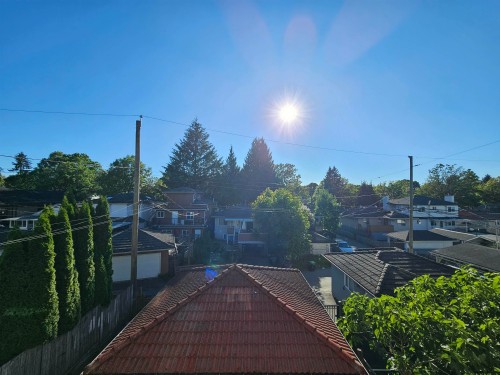 5521 Dundee Street, Vancouver, BC - Outdoor