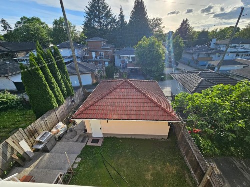 5521 Dundee Street, Vancouver, BC - Outdoor