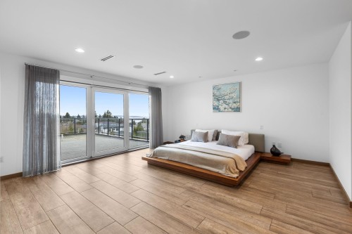 2150 Kugler Avenue, Coquitlam, BC - Indoor Photo Showing Bedroom