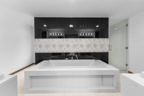 2150 Kugler Avenue, Coquitlam, BC - Indoor