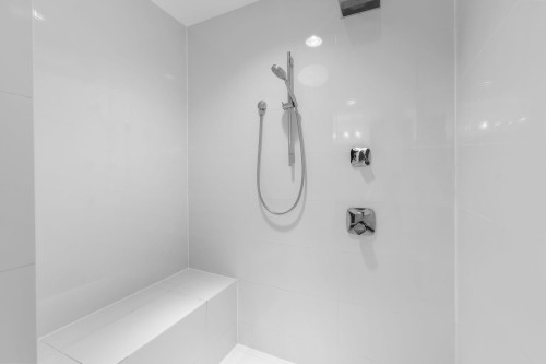 2150 Kugler Avenue, Coquitlam, BC - Indoor Photo Showing Bathroom