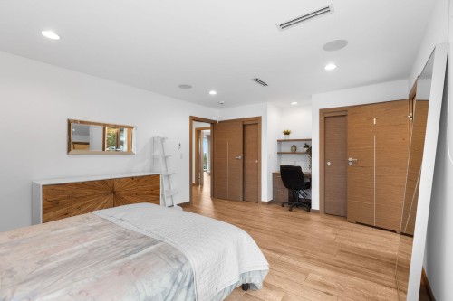 2150 Kugler Avenue, Coquitlam, BC - Indoor Photo Showing Bedroom