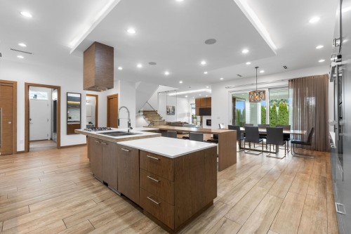 2150 Kugler Avenue, Coquitlam, BC - Indoor Photo Showing Kitchen With Double Sink With Upgraded Kitchen