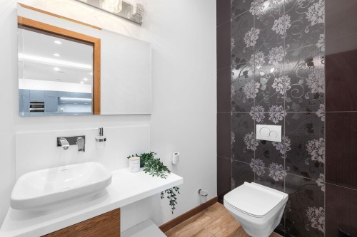 2150 Kugler Avenue, Coquitlam, BC - Indoor Photo Showing Bathroom