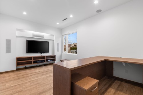 2150 Kugler Avenue, Coquitlam, BC - Indoor