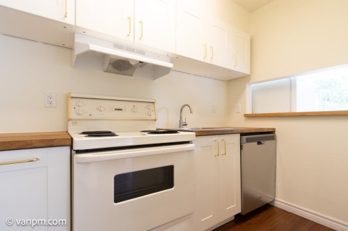 208-1363 Clyde Avenue , West Vancouver, BC V7T 2W9 5