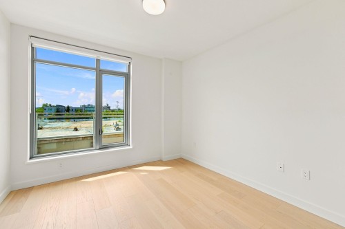301-785 Harbour Way, North Vancouver, BC - Indoor Photo Showing Other Room