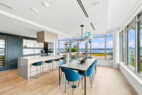 301-785 Harbour Way, North Vancouver, BC - Indoor