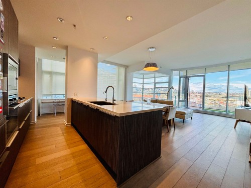 604-1616 Columbia Street , Vancouver, BC V5Y 0B7 4