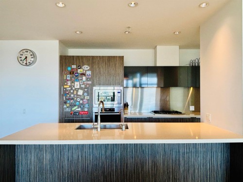 604-1616 Columbia Street , Vancouver, BC V5Y 0B7 5