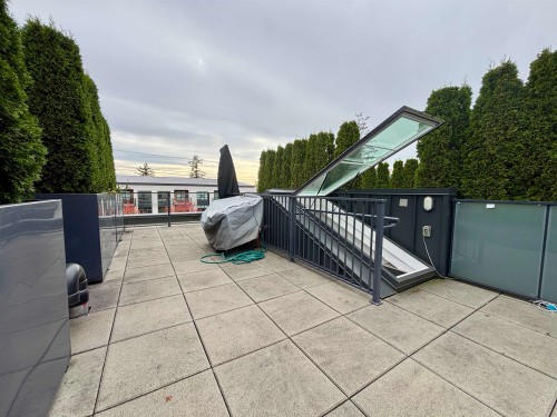 3-720 3rd East Street , North Vancouver, BC V7L 0G7 5