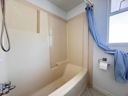 2309 Kensington Crescent, Port Coquitlam, BC - Indoor Photo Showing Bathroom