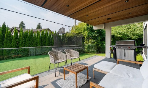 955 Forest Hills Drive, North Vancouver, BC - Outdoor With Deck Patio Veranda With Exterior