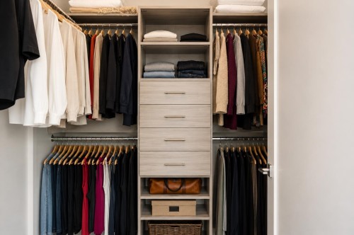 955 Forest Hills Drive, North Vancouver, BC - Indoor With Storage