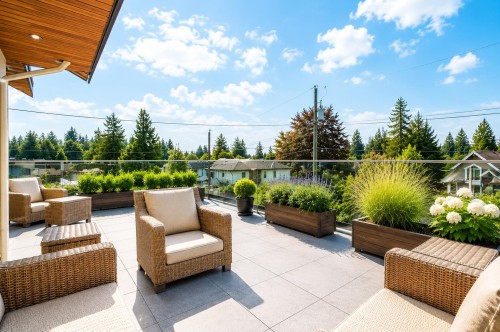 955 Forest Hills Drive, North Vancouver, BC - Outdoor With Deck Patio Veranda With Exterior