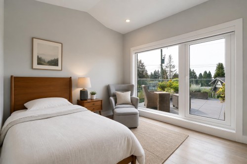 955 Forest Hills Drive, North Vancouver, BC - Indoor Photo Showing Bedroom