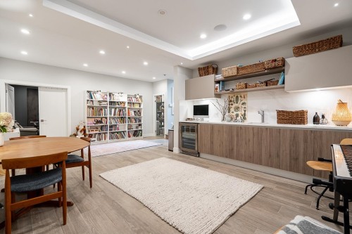 955 Forest Hills Drive, North Vancouver, BC - Indoor