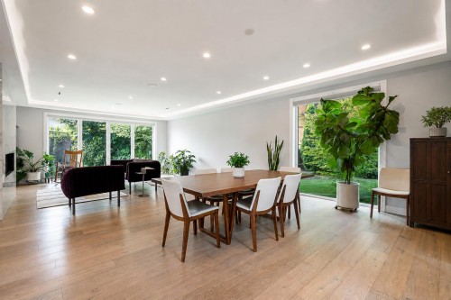 955 Forest Hills Drive, North Vancouver, BC - Indoor Photo Showing Dining Room