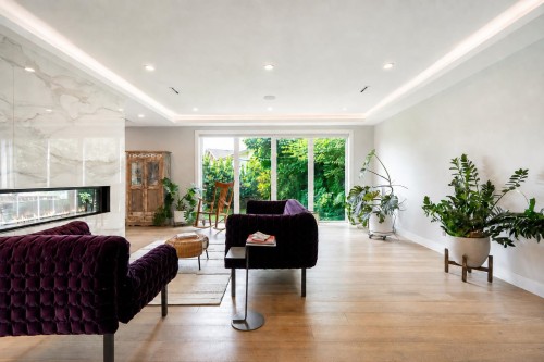 955 Forest Hills Drive, North Vancouver, BC - Indoor Photo Showing Living Room With Fireplace
