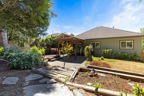 23849 Zeron Avenue, Maple Ridge, BC - Outdoor