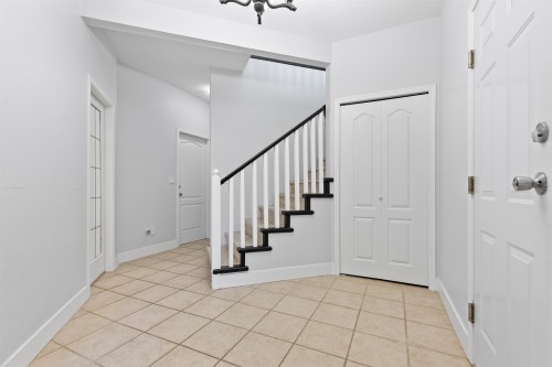 23849 Zeron Avenue, Maple Ridge, BC - Indoor Photo Showing Other Room