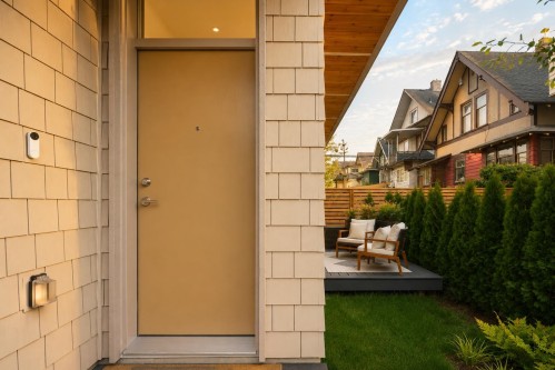 593 49Th Avenue E, Vancouver, BC - Outdoor With Exterior
