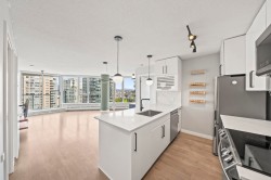2202-689 Abbott Street  Vancouver, BC V6B 0J2