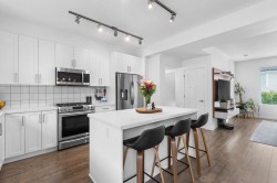 11-11272 240 Street Maple Ridge, BC V2W 0J8