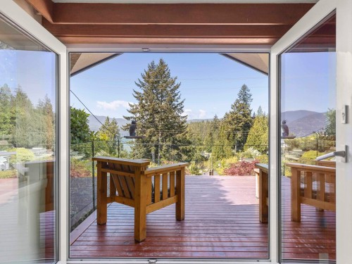 6248 Wellington Avenue, West Vancouver, BC -  Photo Showing Other Room