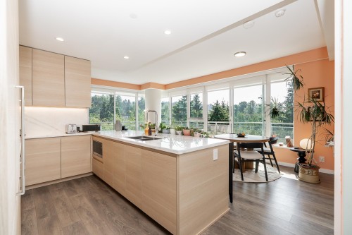 707-305 Morrissey Road  Port Moody, BC V3H 0M3