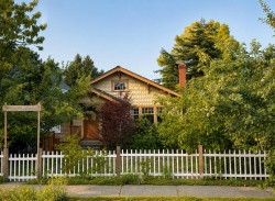 4117 11th Avenue W Vancouver, BC V6R 2L5