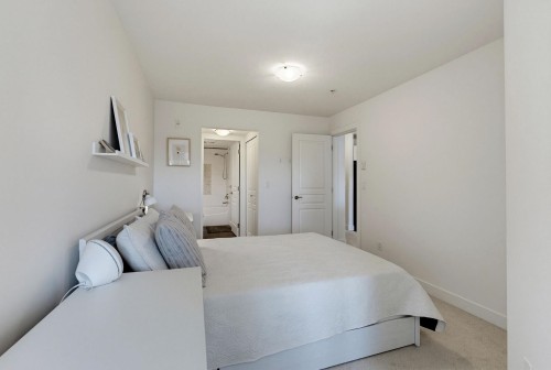213-738 29Th Avenue E, Vancouver, BC - Indoor Photo Showing Bedroom