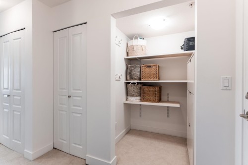 213-738 29Th Avenue E, Vancouver, BC - Indoor