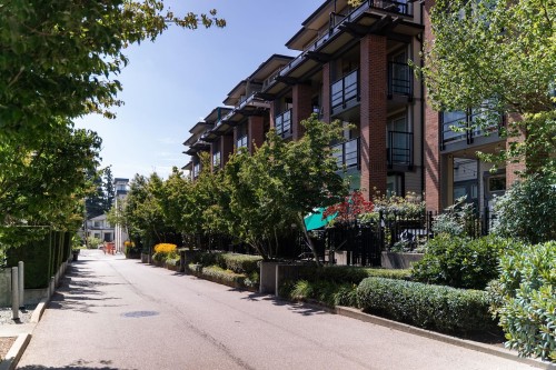 213-738 29Th Avenue E, Vancouver, BC - Outdoor