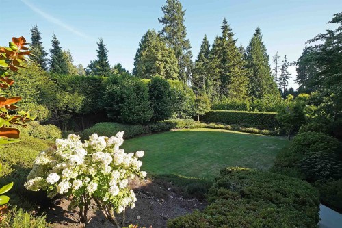 2920 Mathers Avenue, West Vancouver, BC - Outdoor