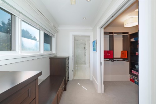 2920 Mathers Avenue, West Vancouver, BC - Indoor Photo Showing Other Room