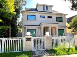 6576 Yew Street  Vancouver, BC V6P 5V9