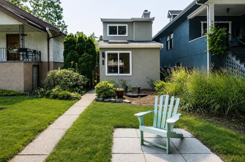 962 11Th Avenue E, Vancouver, BC 