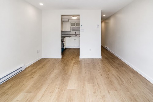 962 11Th Avenue E, Vancouver, BC 
