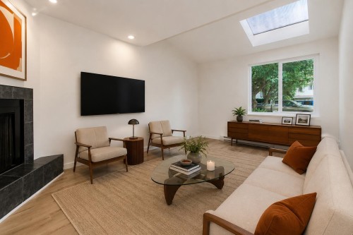 962 11Th Avenue E, Vancouver, BC 