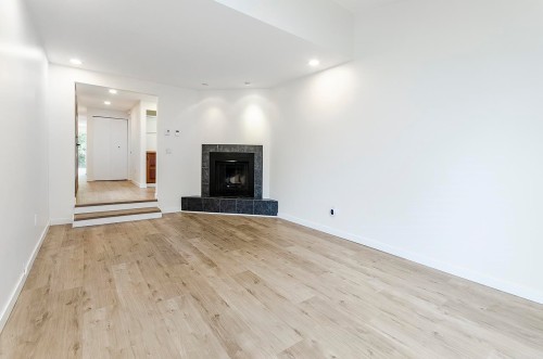 962 11Th Avenue E, Vancouver, BC 