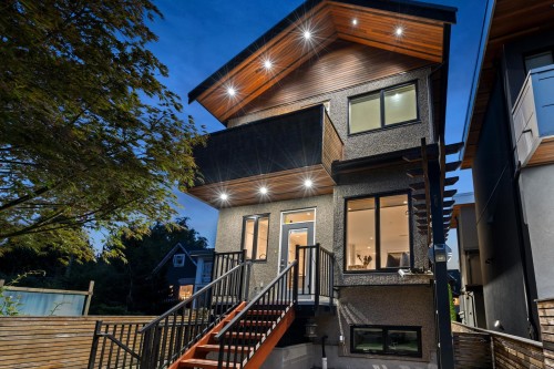 285 19Th Avenue E, Vancouver, BC -  With Fireplace