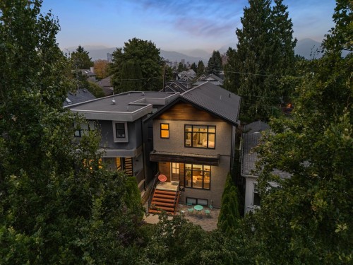 285 19Th Avenue E, Vancouver, BC - Outdoor