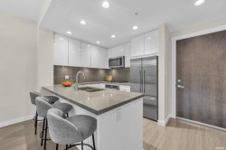 315-255 1st Street W North Vancouver, BC V7M 3G8