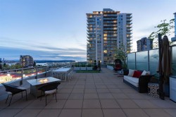 306-112 13 Street E North Vancouver, BC V7L 0E4