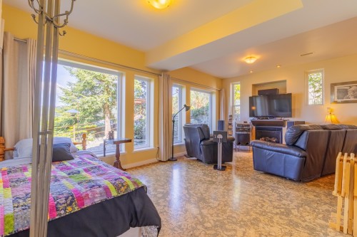 1602 Chart Drive, Pender Island, BC - Indoor