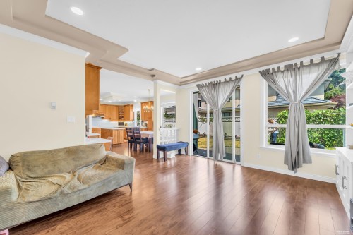 6231 Dunsmuir Crescent, Richmond, BC - Indoor Photo Showing Living Room