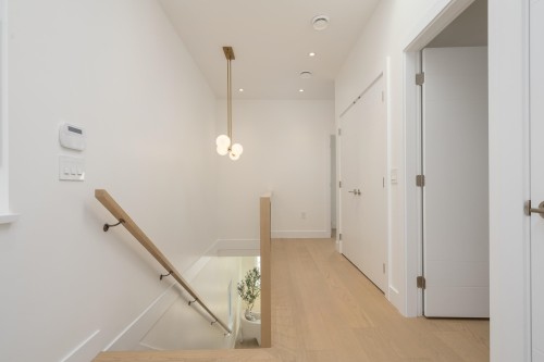3-8483 16Th Avenue, Burnaby, BC - Indoor Photo Showing Other Room
