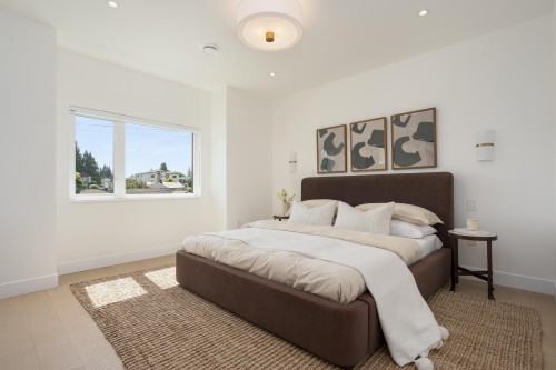 3-8483 16Th Avenue, Burnaby, BC - Indoor Photo Showing Bedroom