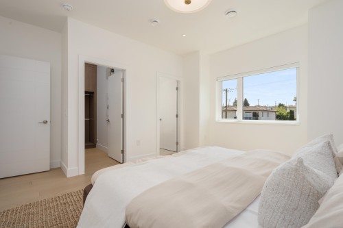 3-8483 16Th Avenue, Burnaby, BC - Indoor Photo Showing Bedroom
